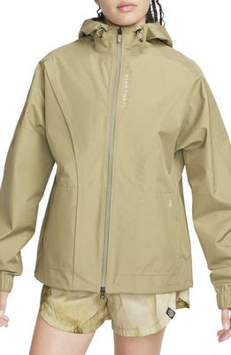 Nike Gore-Tex Infinium Packable Trail Running Jacket in Neutral Olive/Sea Glass