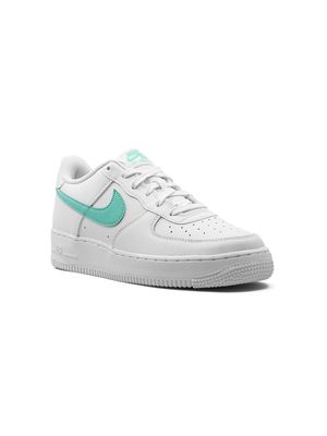 Nike Kids Air Force 1 Low "Summit White/Emerald Rise" sneakers