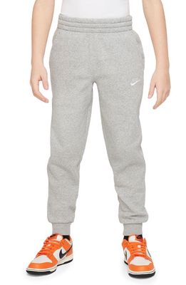 Nike Kids' Club Fleece Joggers in Grey Htr/Base Grey/White