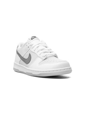 Nike Kids Dunk Low "Reflective Swoosh" sneakers - White