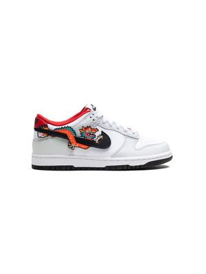Nike Kids Dunk Low "Year Of The Dragon" sneakers - White