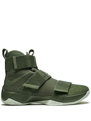 Nike Lebron Soldier 10 SFG Lux sneakers - Green