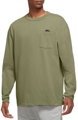 Nike Long Sleeve Pocket T-Shirt in Alligator/Black