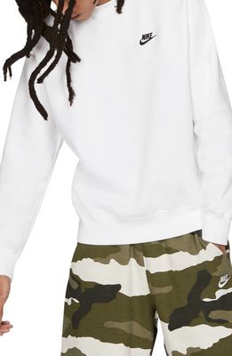 Nike Men's Club Crewneck Sweatshirt in White/black