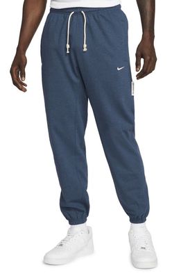 Nike Men's Dri-FIT Standard Issue Joggers in Navy/Heather/Pale Ivory
