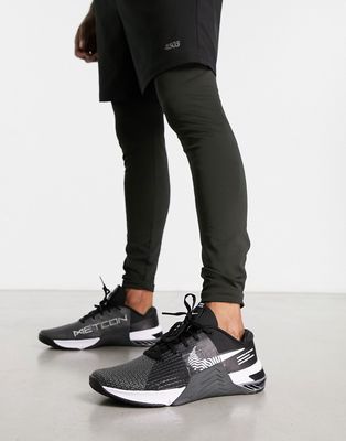 Nike Metcon 8 sneakers in black and gray