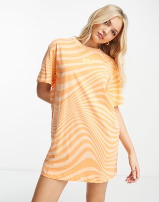 Nike pattern t-shirt dress in peach cream-Orange