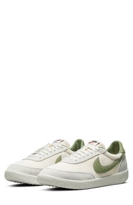 Nike Sneaker in White/green