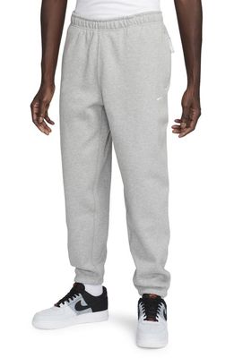 Nike Solo Swoosh Fleece Sweatpants in Dark Grey Heather/White