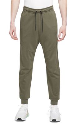 Nike Tech Essentials Joggers in Medium Olive/Medium Olive