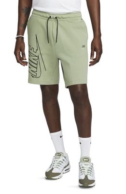 Nike Tech Fleece Shorts in Oil Green/Oil Green