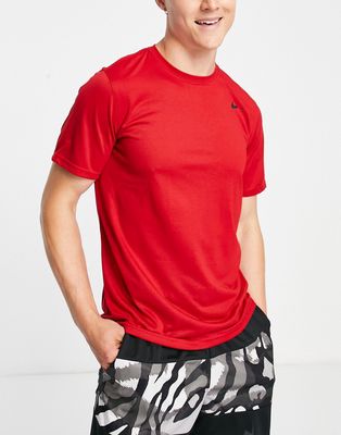 Nike Training Dri-FIT Legend 2.0 T-shirt in red