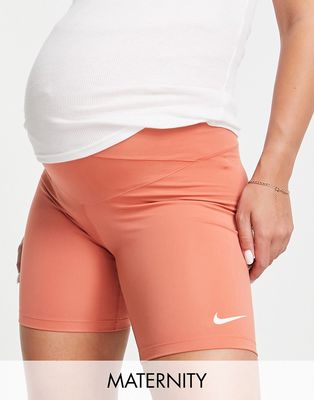 Nike Training Maternity Dri-FIT One 7-Inch legging shorts in coral-Brown