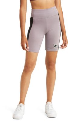Nike Women's Sportswear High Waist Bike Shorts in Purple Smoke/Black