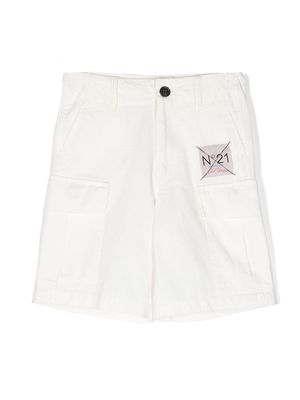 Nº21 Kids logo-patch cotton shorts - White
