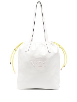 Nº21 logo-embossed leather tote bag - White