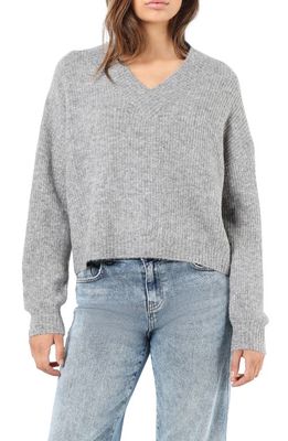 Noisy may Balance Drop Shoulder V-Neck Sweater in Medium Grey Melange