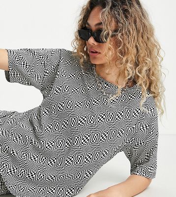 Noisy May exclusive oversized T-shirt in black wavy checkerboard - part of a set-Multi