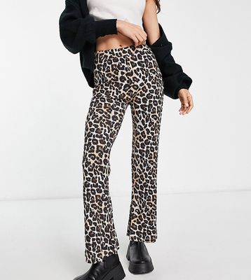 Noisy May Petite flared pants in leopard print-Multi