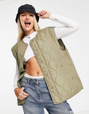 Noisy May quilted tank top in khaki-Green