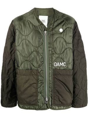 OAMC logo-print zip-up quilted jacket - Green