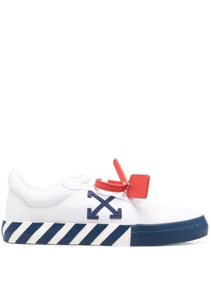 Off-White Arrows-appliqué Vulcanized sneakers - Blue