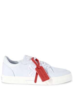 Off-White Vulcanized contrasting-tag canvas sneakers - Blue