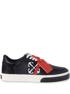Off-White Vulcanized contrasting-tag leather sneakers - Black