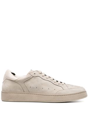 Officine Creative The Answer 005 distressed sneakers - Neutrals