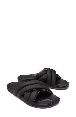OluKai Hila Water Resistant Slide Sandal in Black /Black