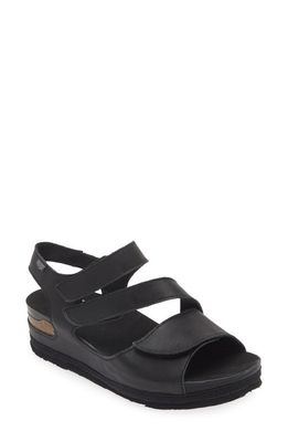 On Foot 206 Austin Platform Sandal in Black