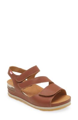 On Foot 206 Austin Platform Sandal in Cuero 