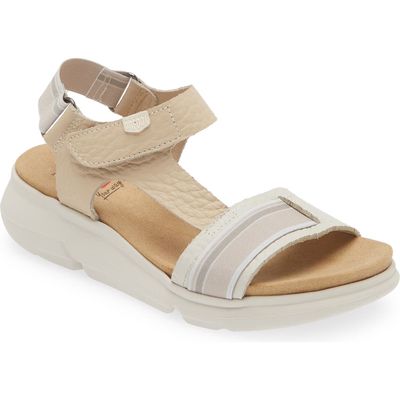 On Foot 90502 Daytona Platform Sandal in Beige 