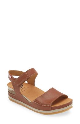 On Foot Platform Sandal in Cuero Tan