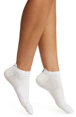 On Performance Ankle Socks in White/Ivory