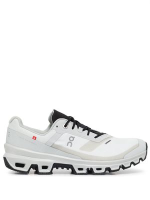 On Running Cloudventure lace-up sneakers - White