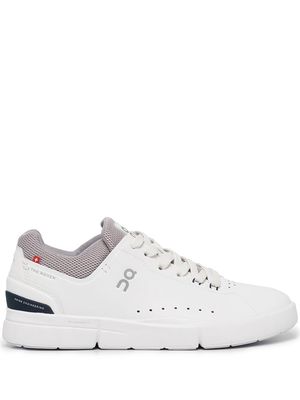 On Running The Roger Advantage court sneakers - White