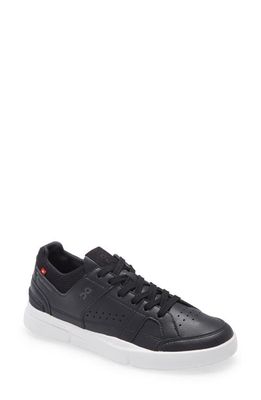 On THE ROGER Clubhouse Tennis Sneaker - Women in Black White