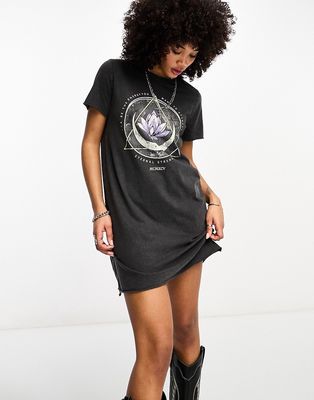 Only graphic t-shirt mini dress in washed black