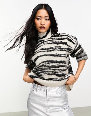 Only high neck soft sweater in black and white abstract stripe