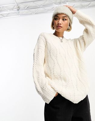 Only longline textured cable knit sweater in white