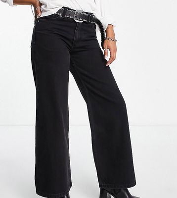 Only Petite Chris low rise wide leg jeans in black