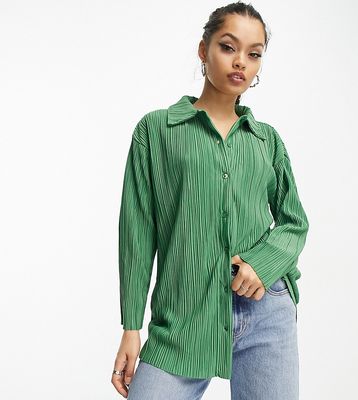 Only Petite plisse shirt in green - part of a set