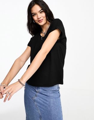 Only soft round neck t-shirt in black