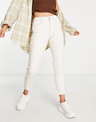 Only Veneda high waist mom jeans in ecru-White