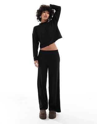 ONLY wide fit pull on pants in black - part of a set