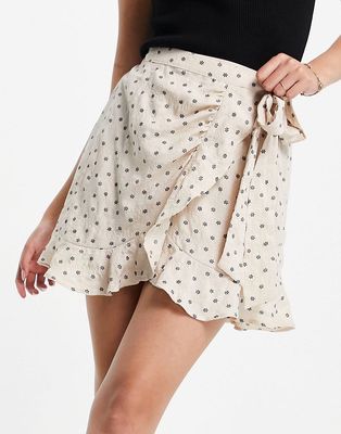 Only wrap mini skirt in floral print-Pink
