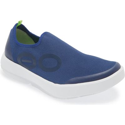 Oofos OOmg eeZee Slip-On Sneaker in Navy 