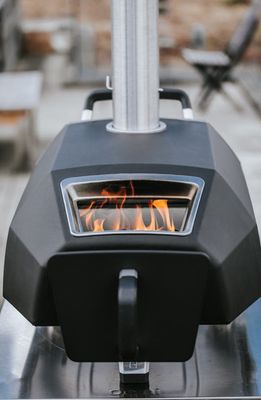Ooni Karu 16 Multifuel Pizza Oven in Black/Stainless Steel