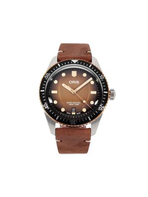 Oris 2023 pre-owned Divers Sixty-Five 40mm - Brown